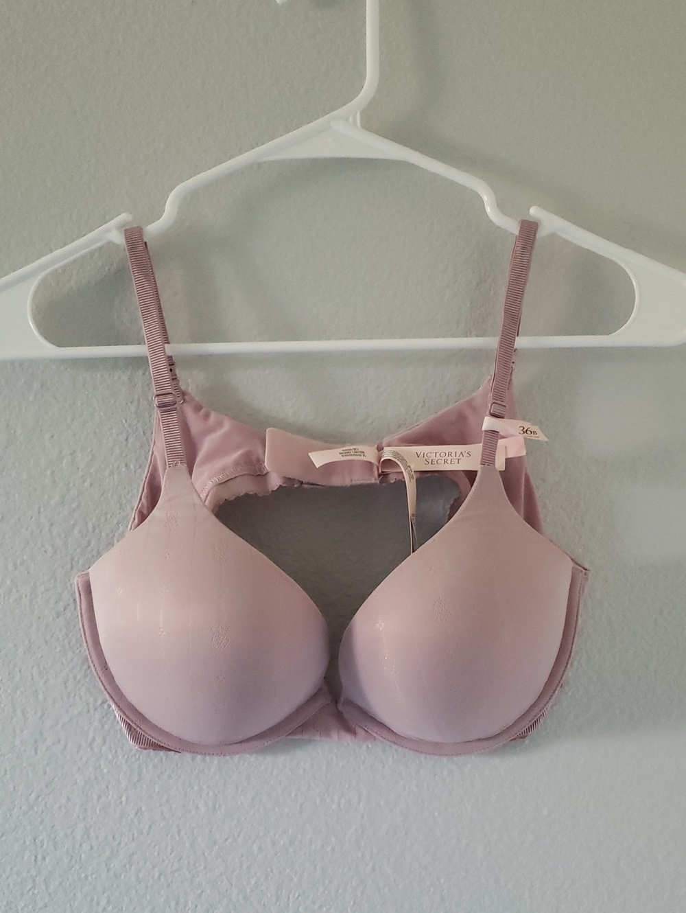 Victoria's Secret Mauve/Lilac T-Shirt Push-Up/Plunge Bra Smooth Molded Cups NEW